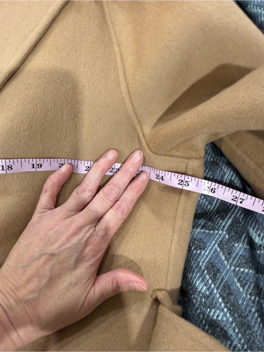 Reiss Lucia
Wool Blend Double Breasted Blindseam Coat in Light Camel - Picture 9 of 14